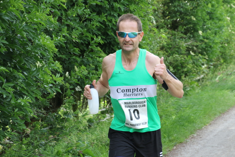 photo 1537 of a runner