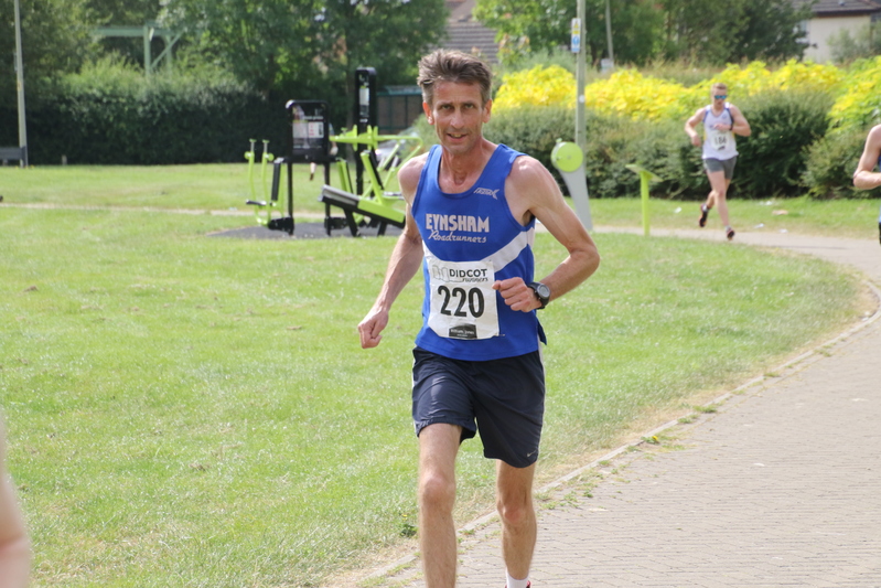 photo 0743 of a runner