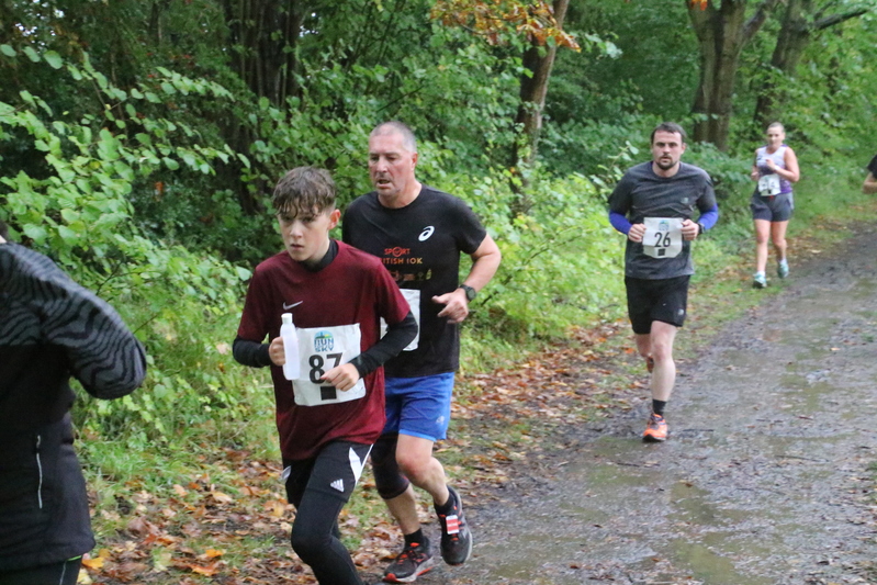 photo 0318 of a runner