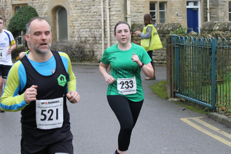 photo 1867 of a runner