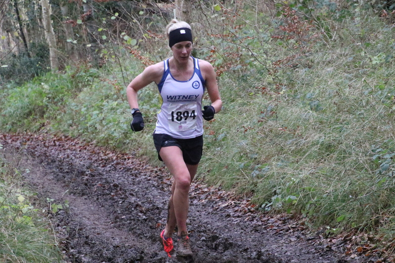 photo 2911 of a runner