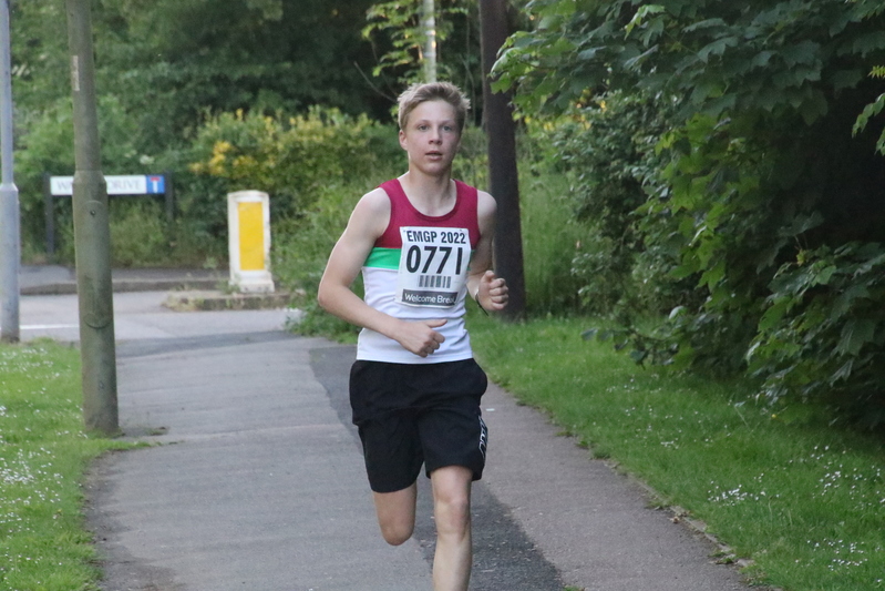 photo 0574 of a runner