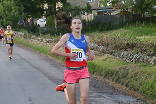 photo of the 1st female Oxfordshire club runner