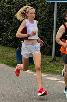 This photo is of Stephanie Giles. It was taken by Jonathan White