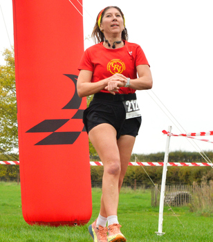 This photo is of Rachel Piper. It was taken by Racing Line Running