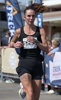 This photo is of Kerry Wilkinson. It was taken by runthrough